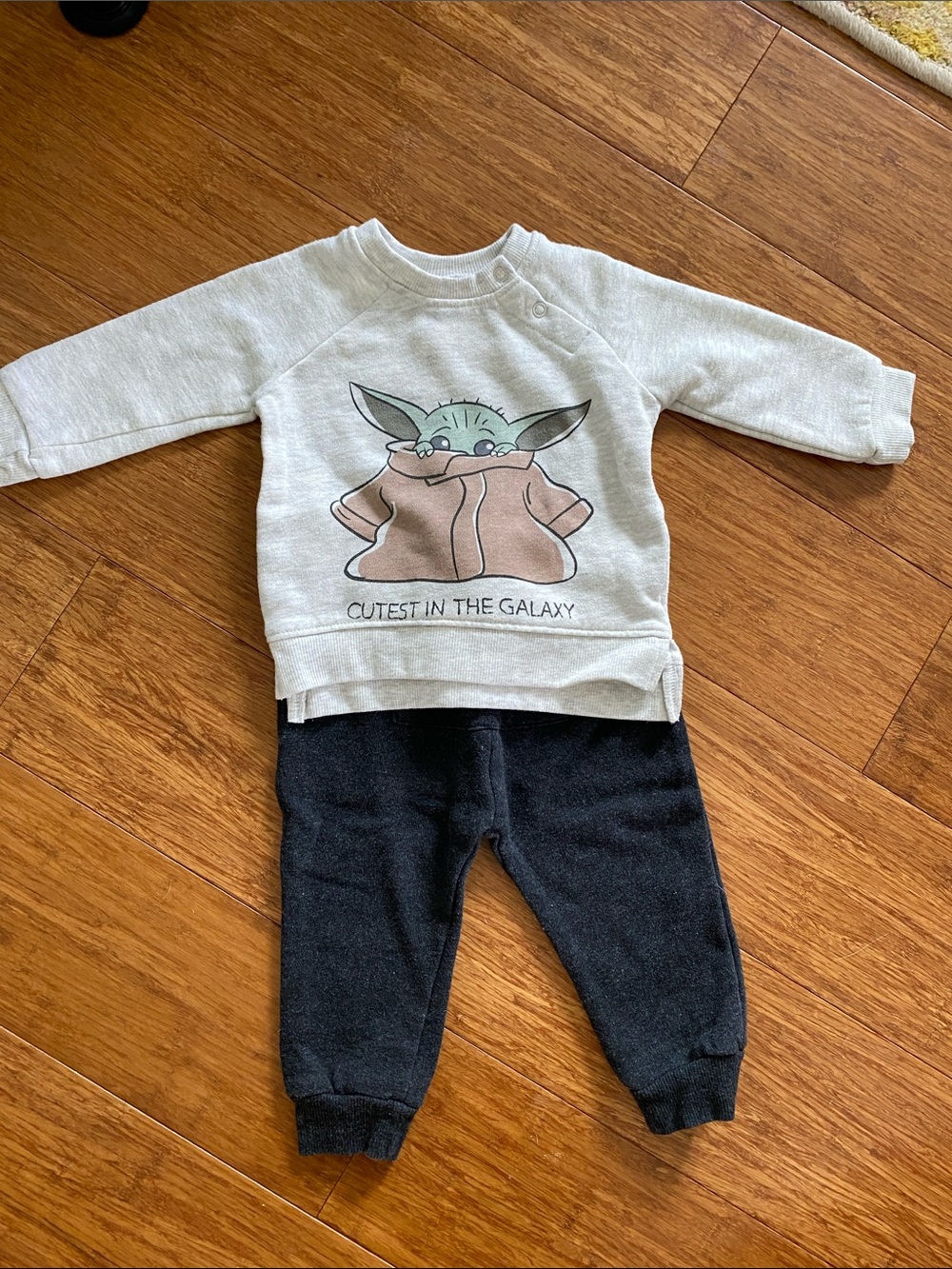Baby Yoda (Grogu) Sweatshirt/Pant Set